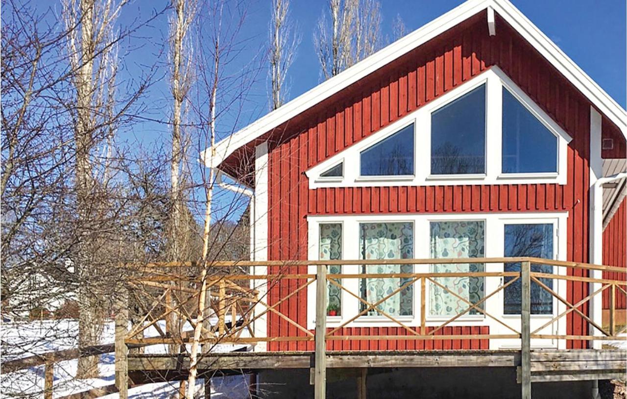 Awesome Home In Vimmerby With Wifi Экстерьер фото