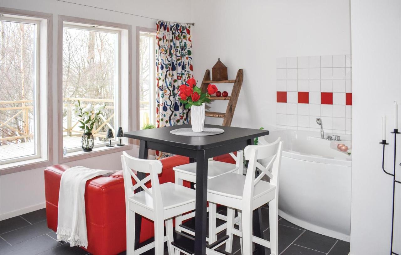 Awesome Home In Vimmerby With Wifi Экстерьер фото