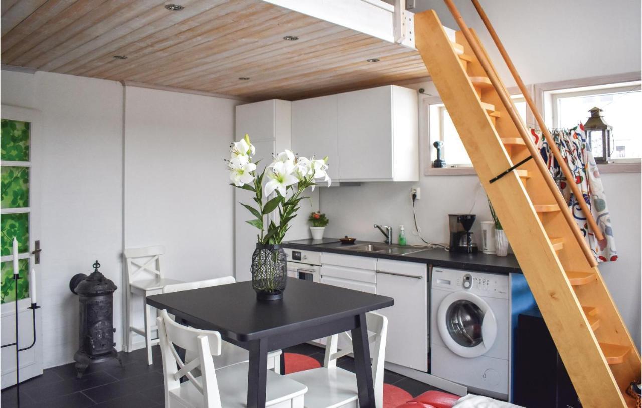 Awesome Home In Vimmerby With Wifi Экстерьер фото