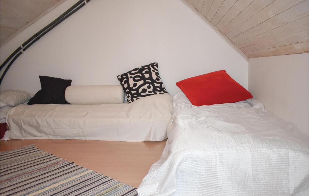 Awesome Home In Vimmerby With Wifi Экстерьер фото