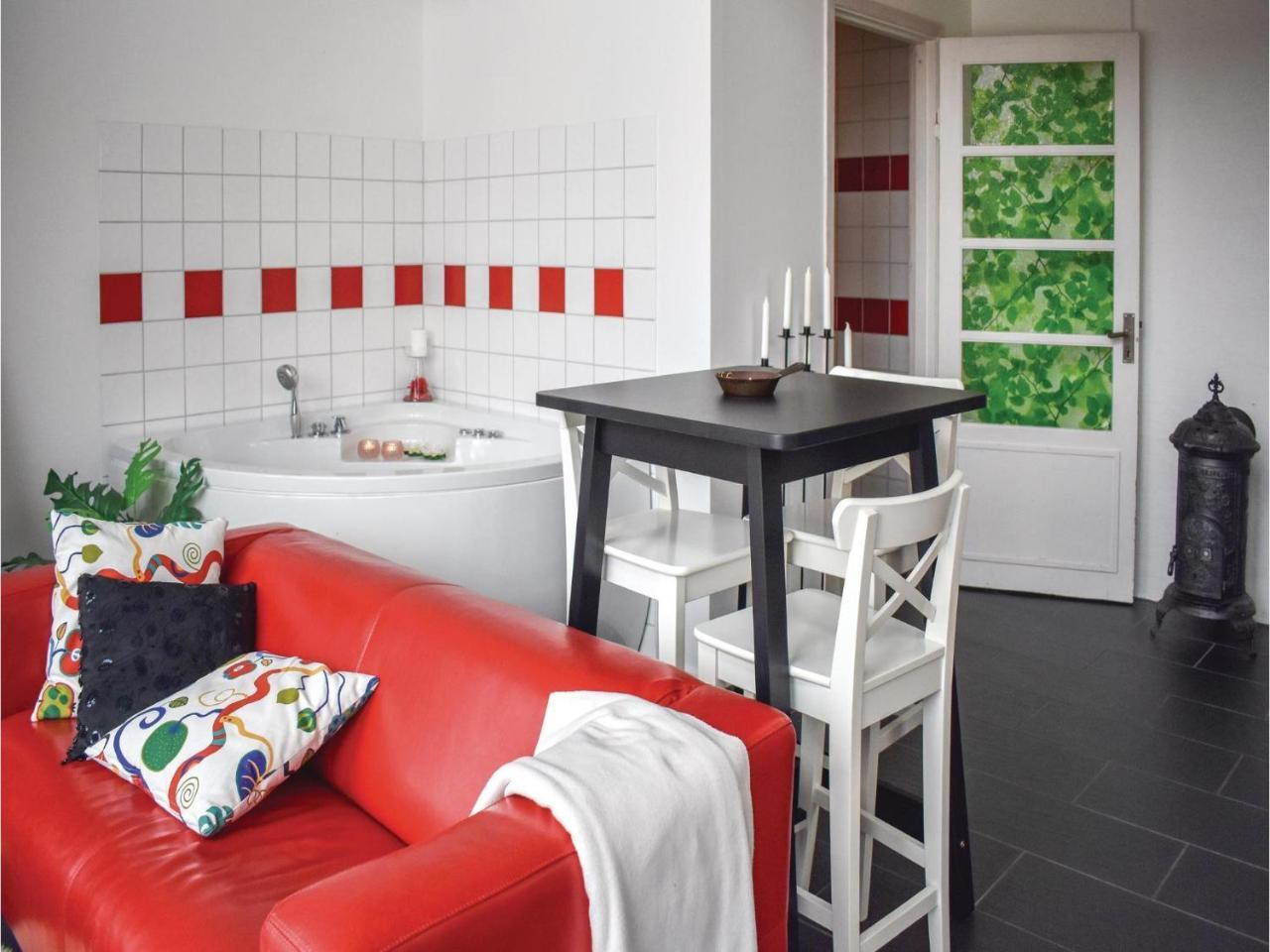 Awesome Home In Vimmerby With Wifi Экстерьер фото