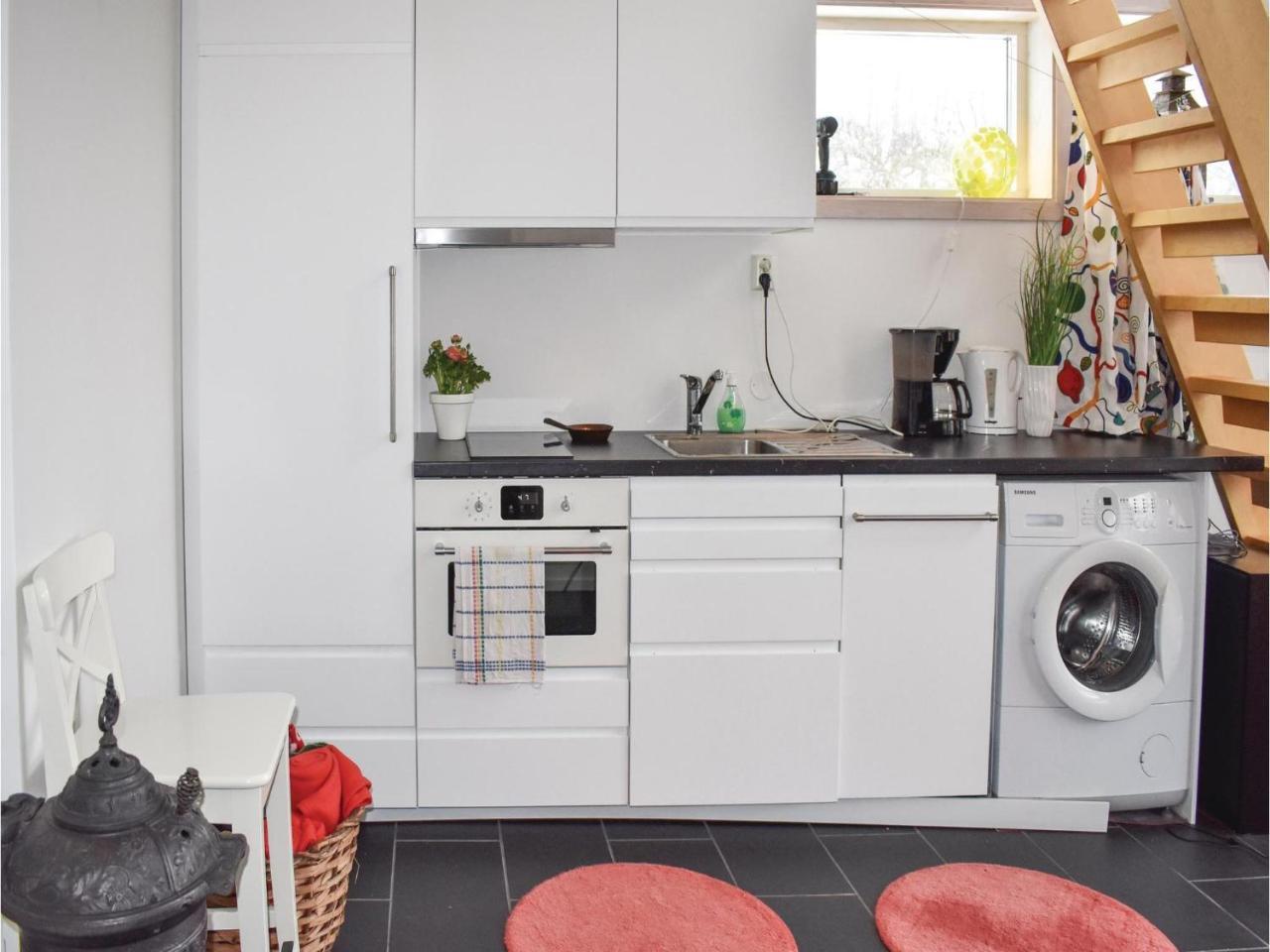 Awesome Home In Vimmerby With Wifi Экстерьер фото